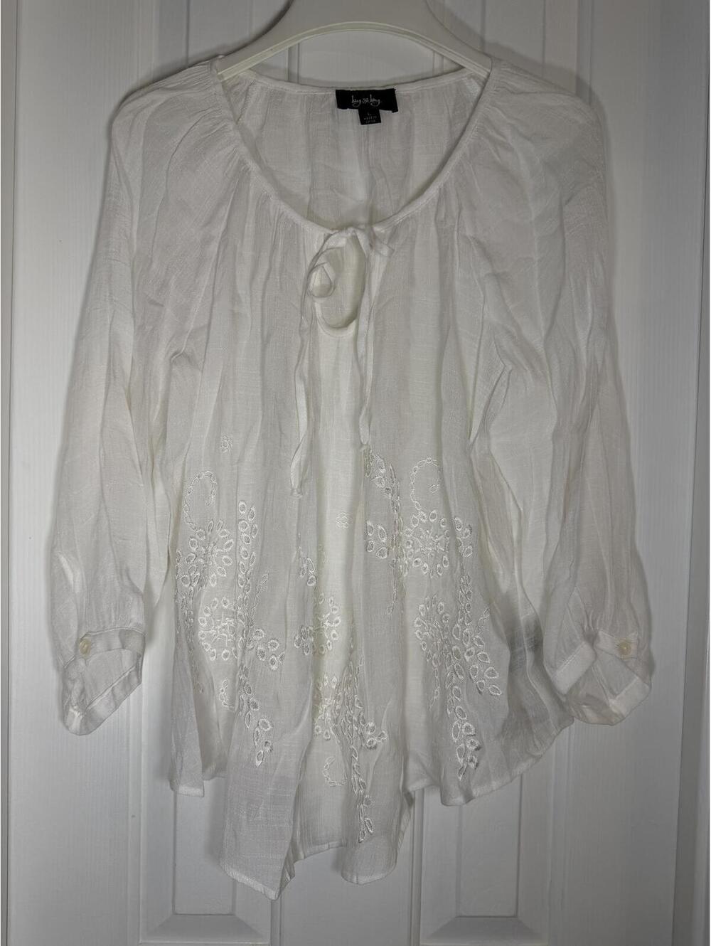 By By Women’s White Embroidered Boho Peasant Blouse Size L